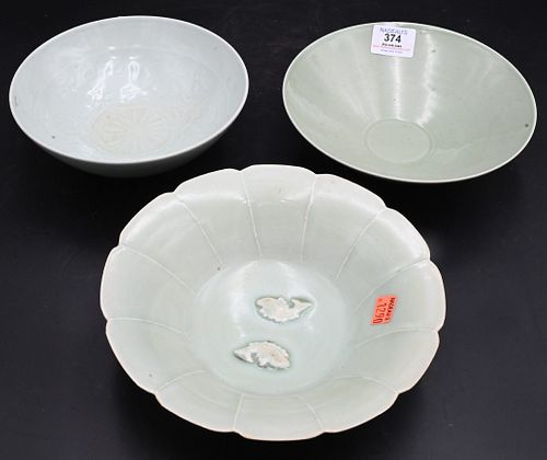 GROUP OF CHINESE PORCELAIN CERAMIC 37623c