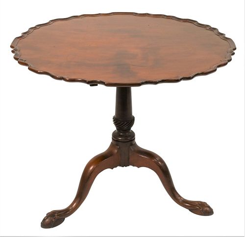 CHIPPENDALE MAHOGANY TIP TABLE 3786a6