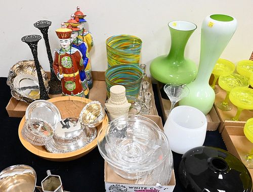 LARGE GROUP OF ASSORTED ITEMS  377008