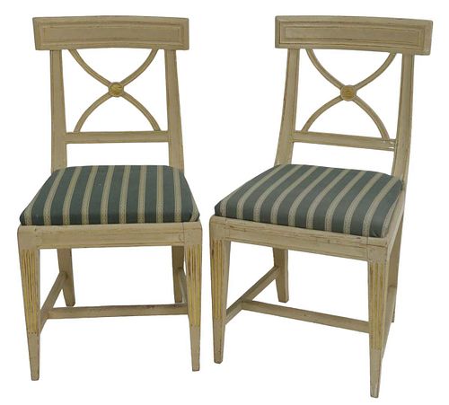 PAIR OF LOUIS XVI SIDE CHAIRS PAINTED 379d72