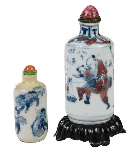 TWO CHINESE BLUE AND WHITE PORCELAIN 379358