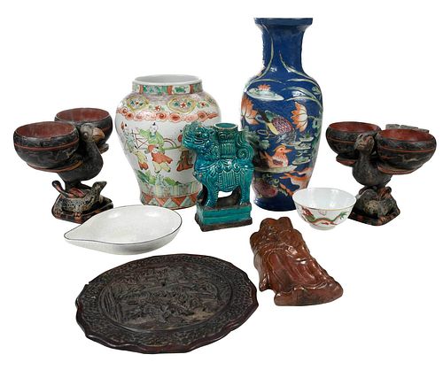 GROUP OF EIGHT CHINESE DECORATIVE 3793b4