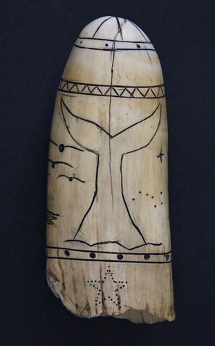 ANTIQUE SCRIMSHAW WHALE TOOTH  37ce26