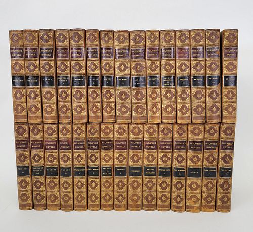 SET OF 30 LEATHERBOUND BOOKS THE 37ba59