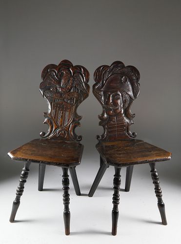 PAIR OF CONTINENTAL CARVED OAK 37f574