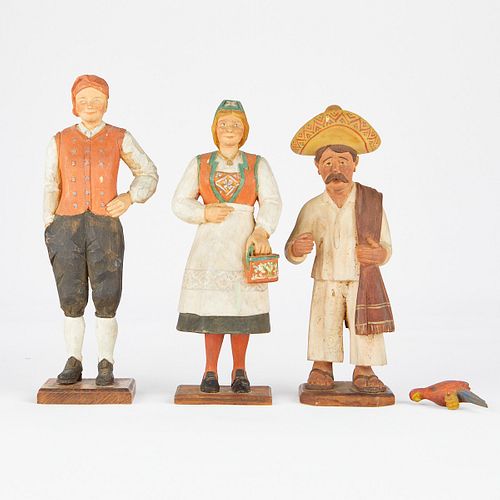 GRP 3 WOOD CARVED WPA FIGURINESGroup 37f6d8