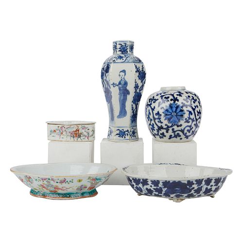 GRP 5 CHINESE PORCELAIN VASES 37fa99