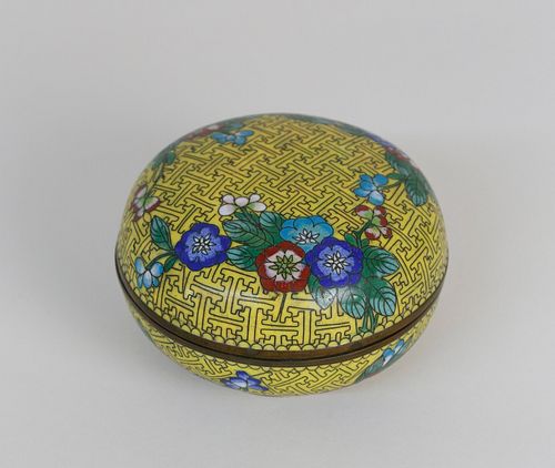 CHINESE CLOISONNE CIRCULAR COVERED 37e3a4