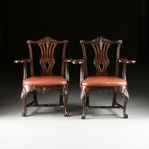 A PAIR OF GEORGE II STYLE CARVED 381394