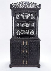 LARGE 19TH C. CHINESE CARVED ROSEWOOD