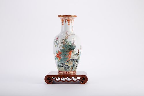 CHINESE PORCELAIN VASE W STAND20th 381a9c