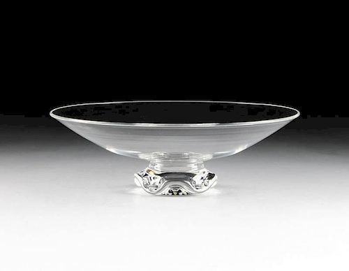 A STEUBEN CRYSTAL BOWL WITH TOOLED 381d1a