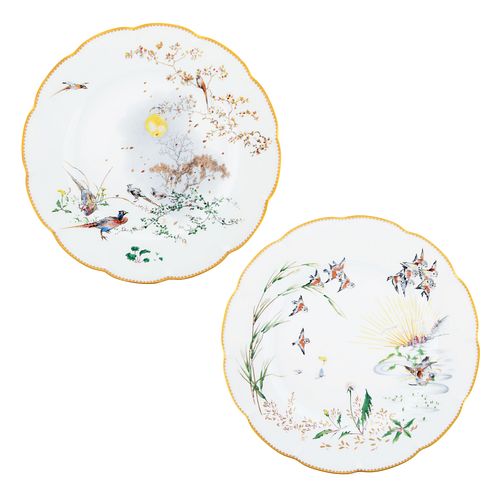 A PAIR OF FRENCH PORCELAIN PLATES  3804a6