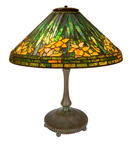 A MODERN DAFFODIL TABLE LAMP  3804de