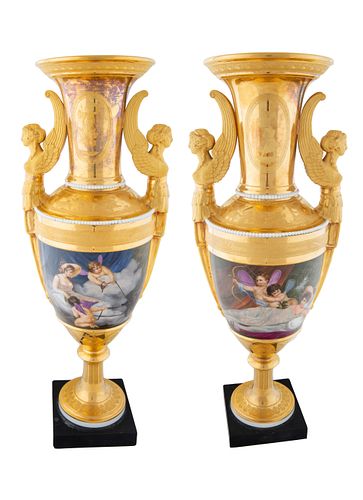 A PAIR OF ENGLISH TWO HANDLED PORCELAIN 3805d2
