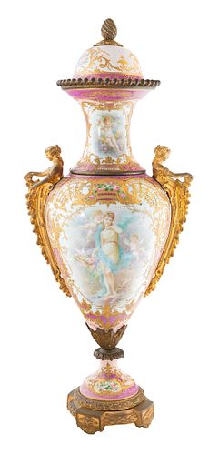 A FRENCH SEVRES STYLE ORMOLU MOUNTED 3805e7
