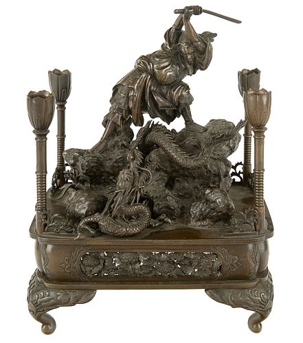 A JAPANESE BRONZE CANDLE STAND  3807e1