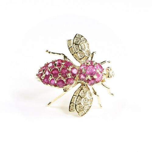 A 14K YELLOW GOLD AND RUBY BUMBLEBEE 380aac