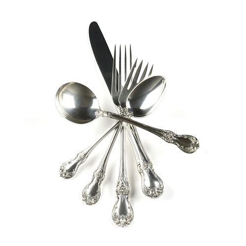 A 129 PIECE TOWLE STERLING SILVER