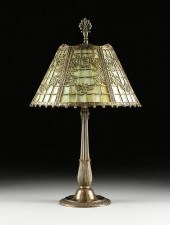 A MILLER LAMP CO STAINED GLASS 380dec