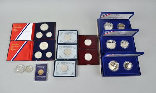 GROUP US COMMEMORATIVE COINS AND 3829e2