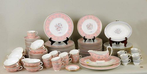 WEDGWOOD PARTIAL DINNER SERVICE  38363d