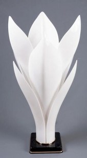 ROUGIER FLOWER LAMP W/ MOLDED WHITE