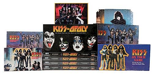 KISS GROUP OF EIGHT BOARD GAMES 386963
