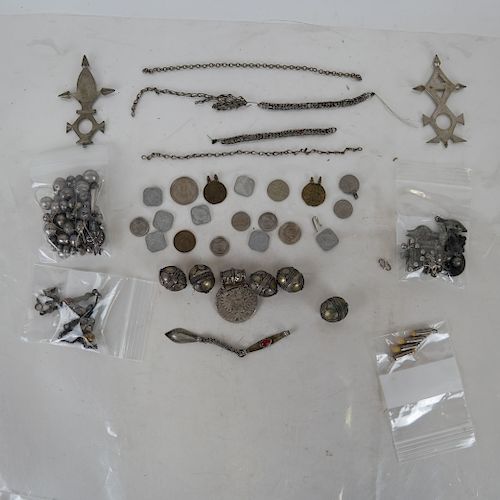 LOT OF TIBETAN SILVER JEWELRY PARTSLot 3885a0