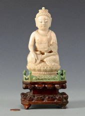 ANTIQUE IVORY BUDDHAFinely carved Chinese