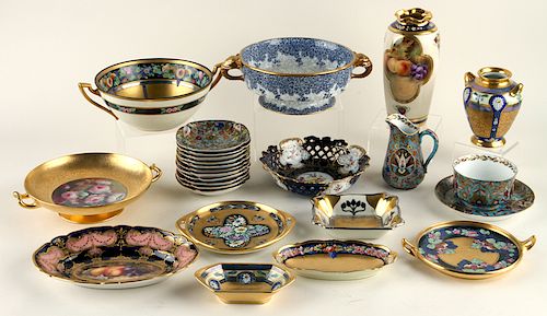 26 PIECES OF HAND PAINTED PORCELAIN 38b3bc