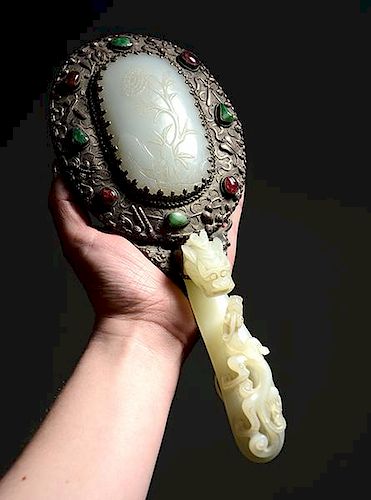 FINE CHINESE SILVER AND JADE HAND 38a39a