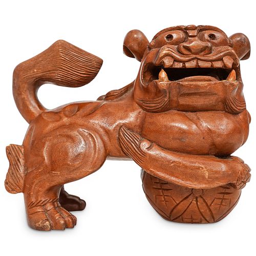 CHINESE CARVED WOOD FOO DOGDESCRIPTION  38d7f5