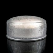 LALIQUE CRYSTAL COVERED POWDER BOX,