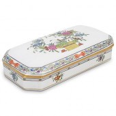 HEREND PORCELAIN JEWELRY BOXDESCRIPTION: