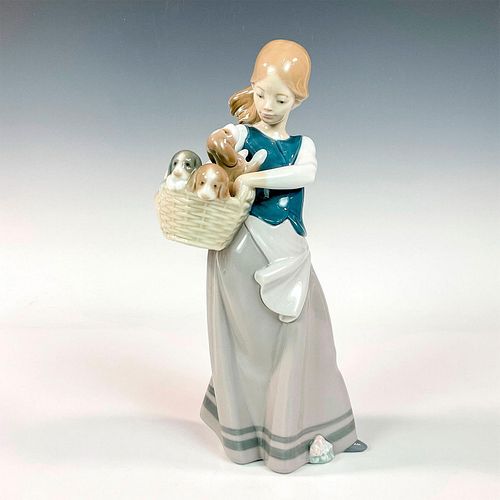 GIRL WITH PUPPIES 1001311 LLADRO 39236c