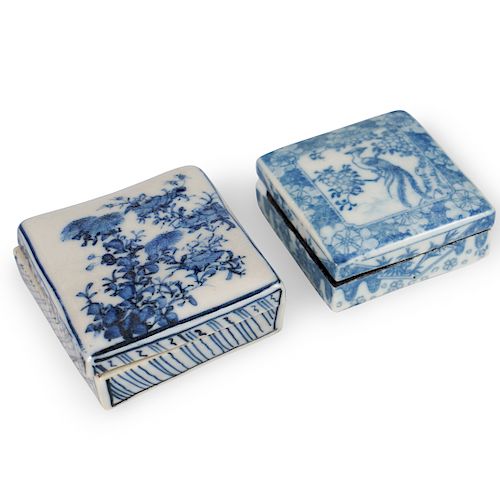  2 PC CHINESE BLUE AND WHITE PORCELAIN 3934e9