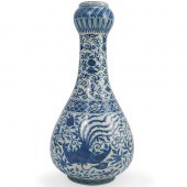 CHINESE QING BLUE AND WHITE GARLIC HEAD
