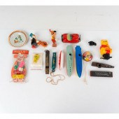 16PC VARIETY OF VINTAGE TOYS AND MEMORABILIAIncludes: