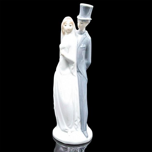 NAO BY LLADRO FIGURINE CAKE TOPPER  397132