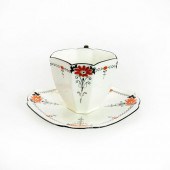 SHELLEY CHINA QUEEN ANNE RED DAISY TEA