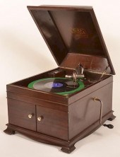 VICTOR VVIX-#357381 -12  RECORD PLAYER,
