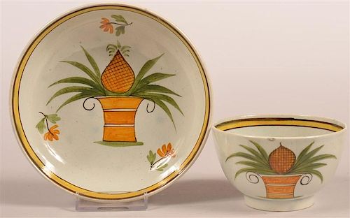 LEEDS PINEAPPLE IN VASE CUP AND 39c5a4