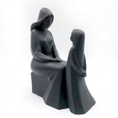 ROYAL DOULTON FIGURINE, MOTHER AND DAUGHTER