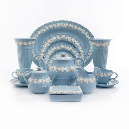 WEDGWOOD BLUE QUEENSWARE TABLE 39b696