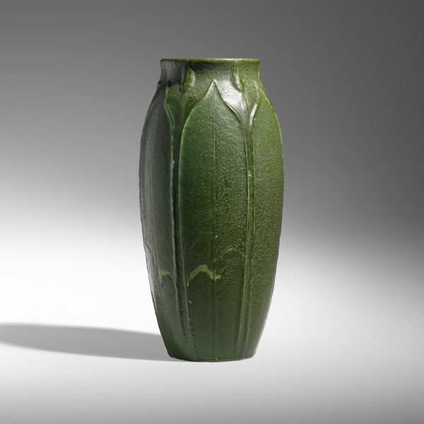 Grueby Faience Company Vase with 39e420