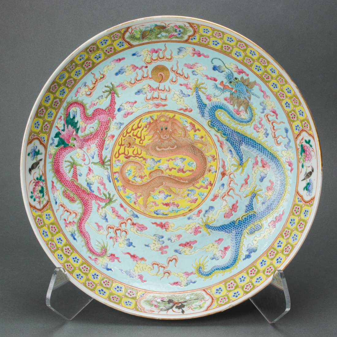 CHINESE FAMILLE ROSE DRAGON CHARGER 3a1245