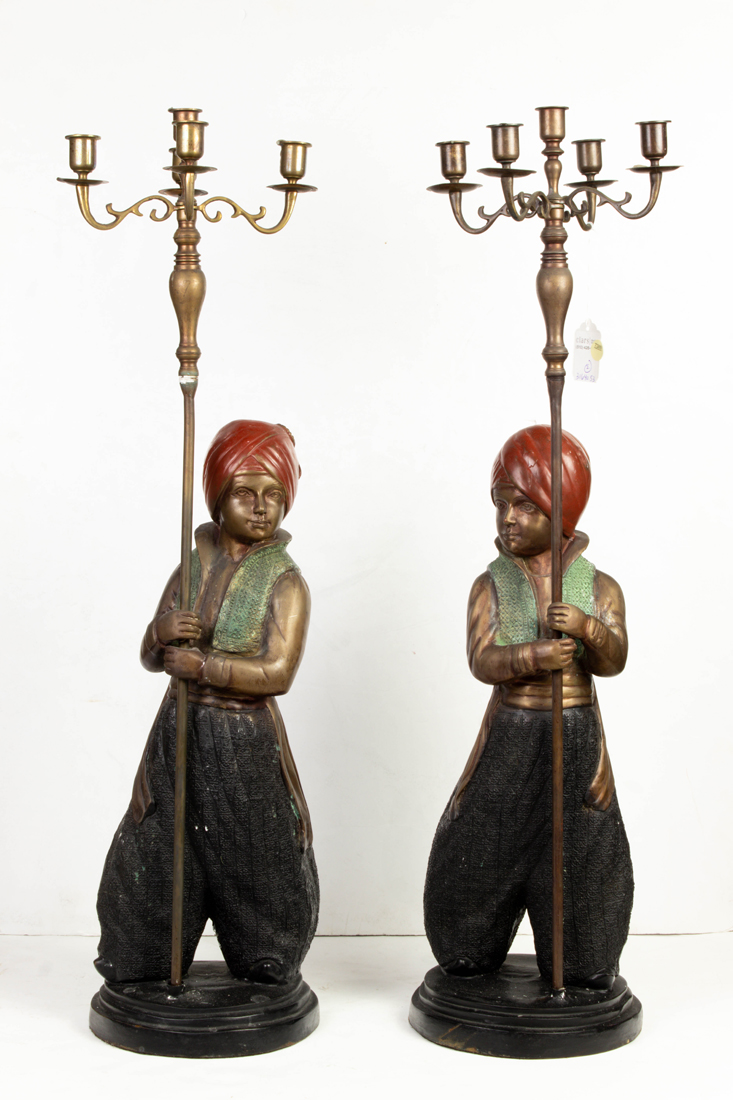A PAIR OF PERSIAN FIGURAL FIVE 3a1ed9