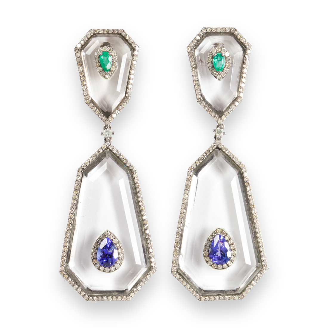 A PAIR OF ROCK CRYSTAL EMERALD  3a225c
