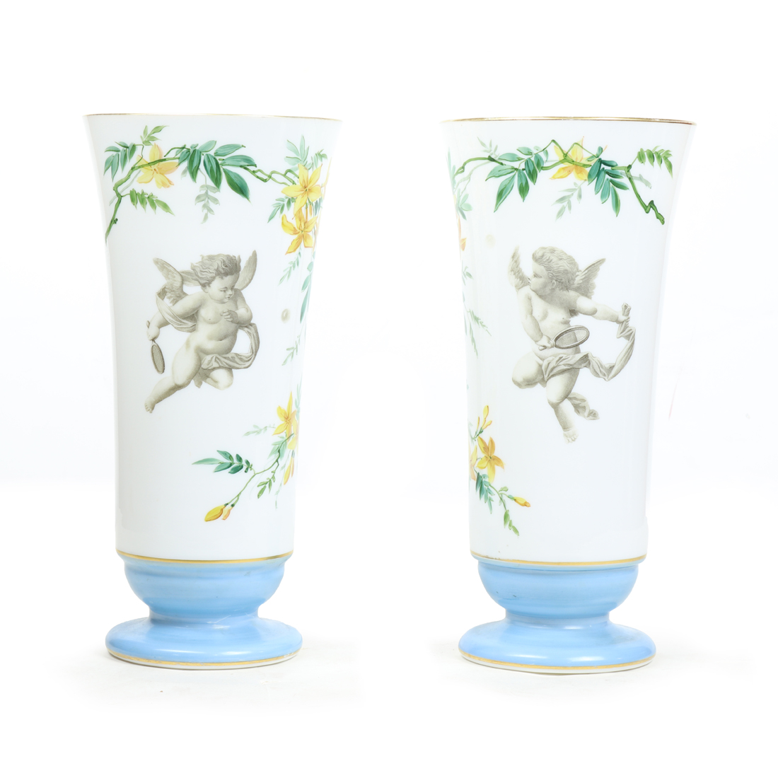 PAIR OF VICTORIAN ENAMELED GLASS 3a3a77
